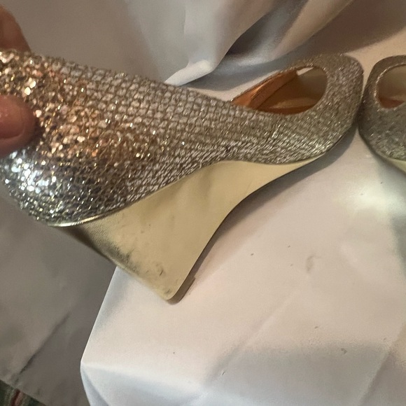 Badgley Mischka Gold Glitter Wedges for Special Occasions - Picture 5 of 9